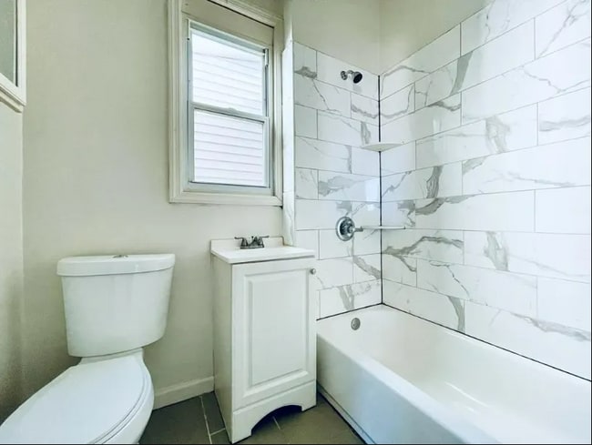 Photo - 166 Lexington Ave Unit 2R