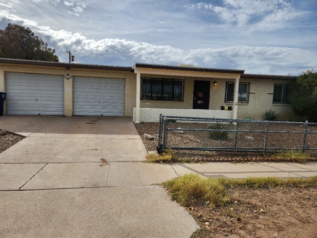 Photo - 6816 E Nelson Dr House