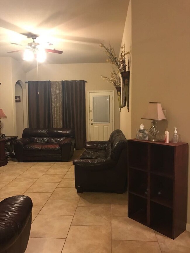 Photo - 7208 Valentine Ln