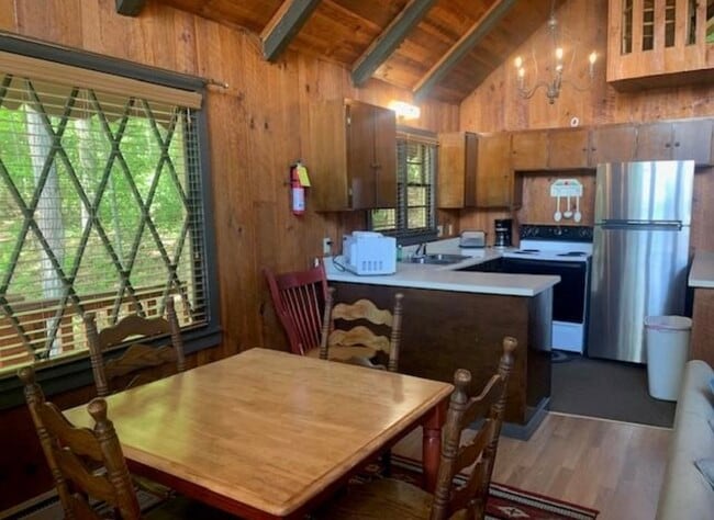 Photo - 24 Chalet Village Dr