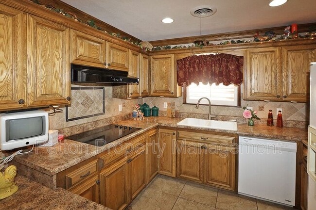 Photo - 4007 Pinehurst Dr