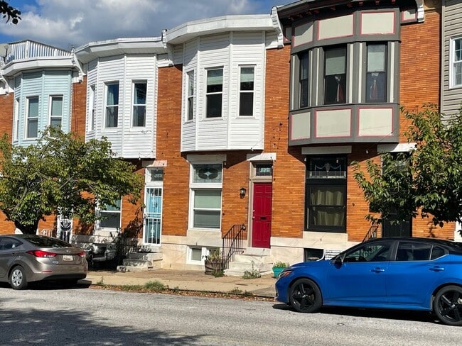 Building Photo - 2-Bedroom on Patterson Park in Highlandtow... Rental