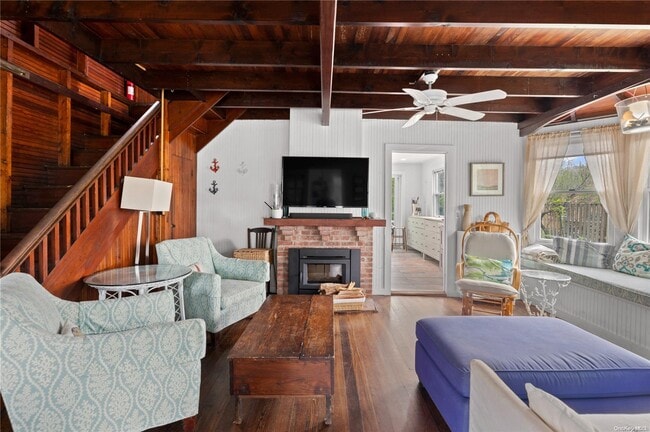 Photo - 744 Ocean Breeze Walk