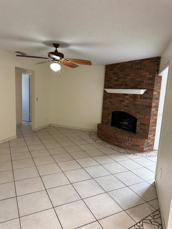 1125 Santa Cruz Way