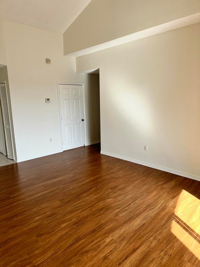Photo - 7085 Nova Dr Unidad 320