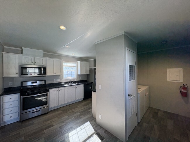 Photo - 342 Basket Branch