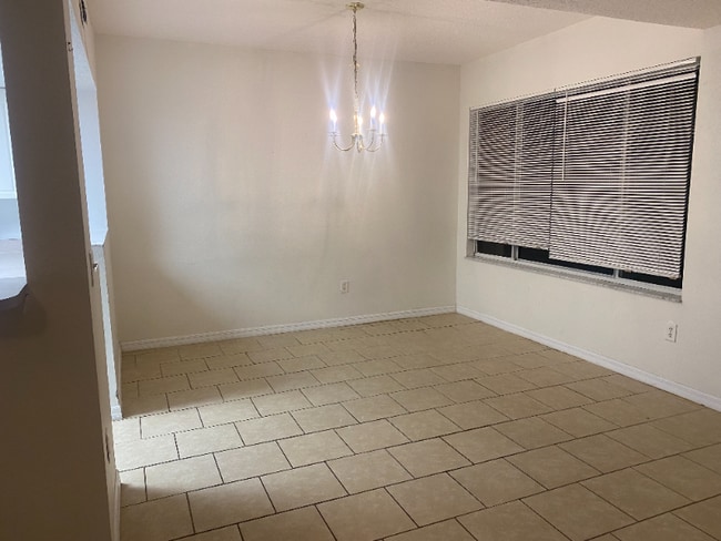 Photo - 400 Australian Way