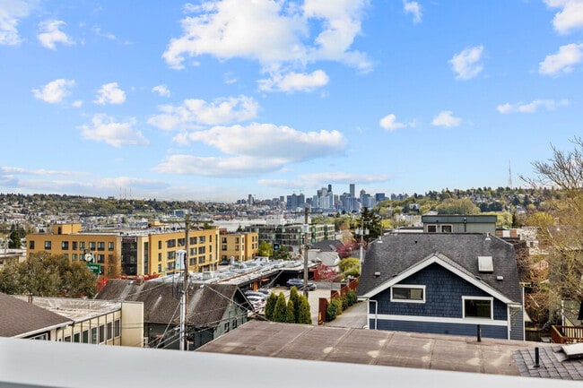 Photo - 4036 Linden Ave N Unidad SI ID1036060P