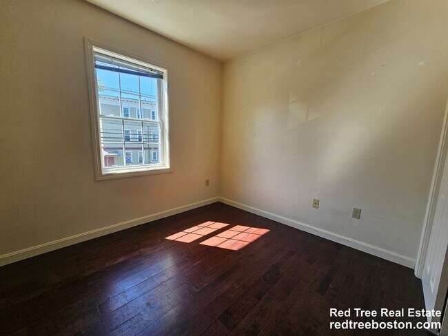 Photo - 34 Raymond St