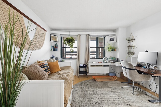 2BR, 2BA - 1,285SF - Secondary Bedroom