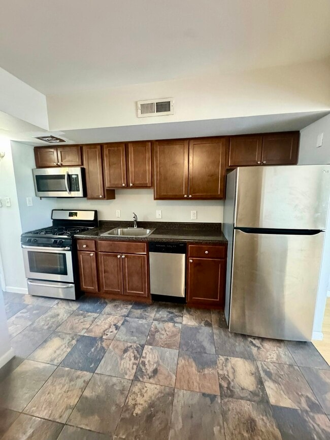 Photo - 5225 Southwest Ave Unit 206