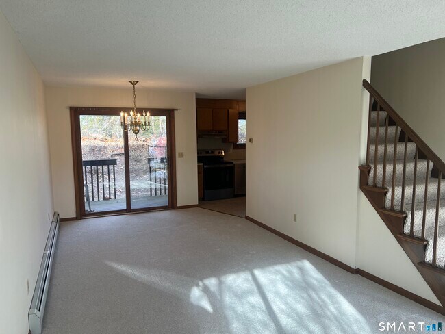 Photo - 649 Middle Tpke E Unit APT E