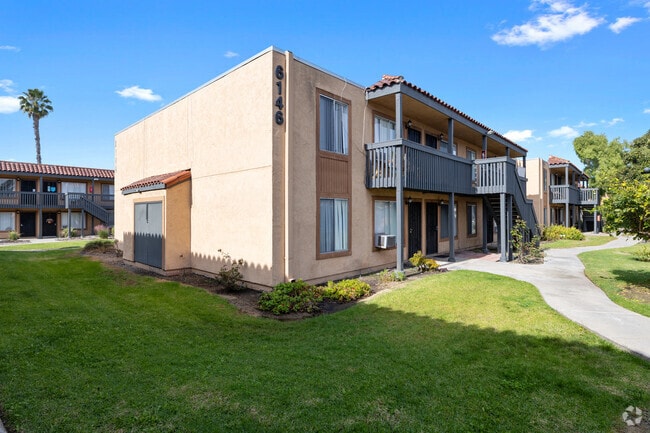 La Casa Balboa Apartments