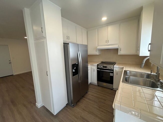 Photo - 346 N Louise St