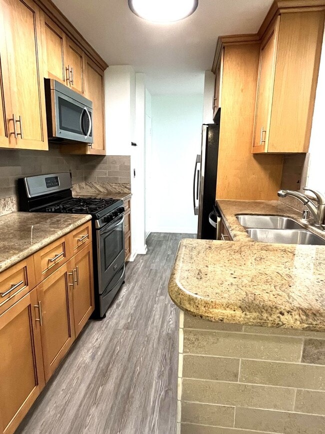 Photo - ****MOVE-IN SPECIAL: $500 OFF SECOND MONTH...