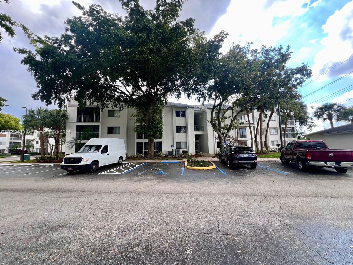 Photo - 5720 Rock Island Rd