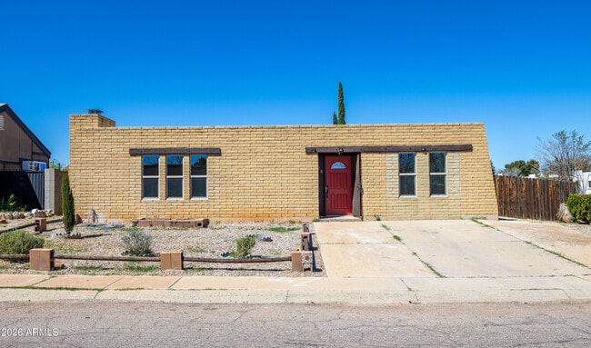 Building Photo - 520 S 3rd St