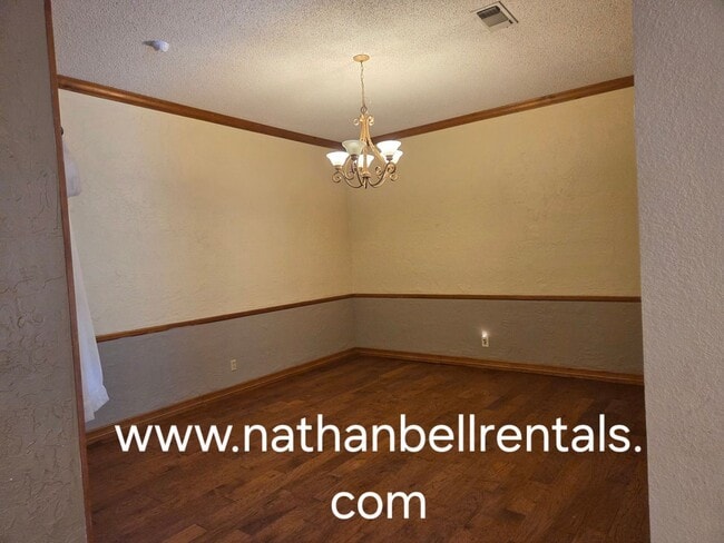 Photo - 525 42nd St SE