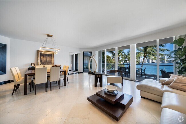 Building Photo - 7000 Island Blvd Unit # 206 Rental