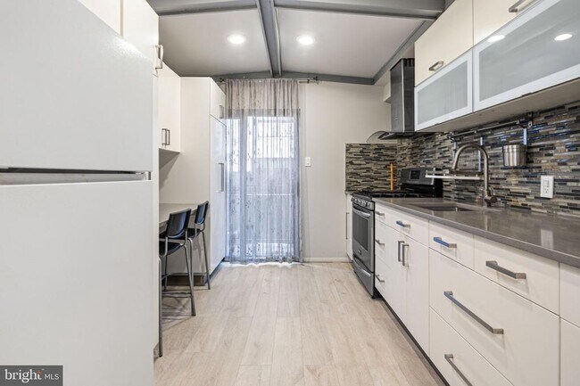 Photo - 1320 Mifflin St