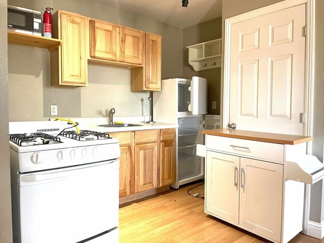 Photo - Granny Unit - All utilities included in Penn Valley, CA 95946