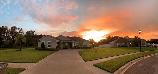 Photo - 244 Whispering Oaks Way