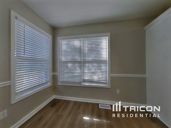 Photo - 2622 Lone Oak Trail