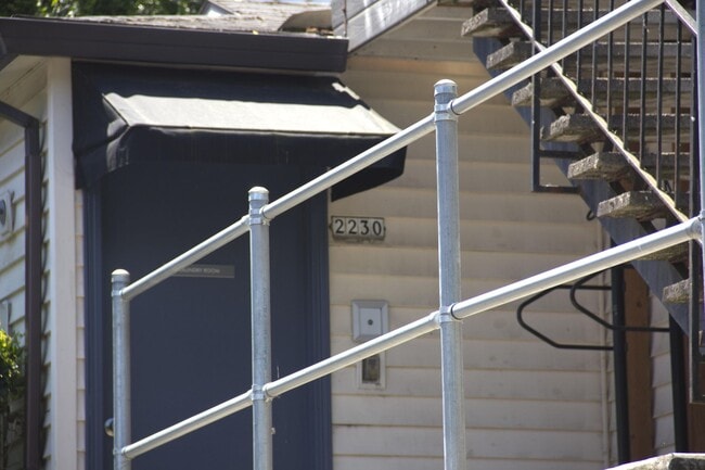 Photo - 2230 SE Yamhill St