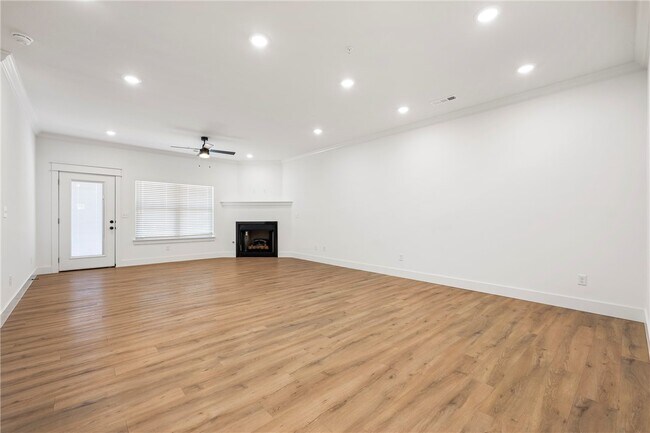 Photo - 1610 S 17th Pl