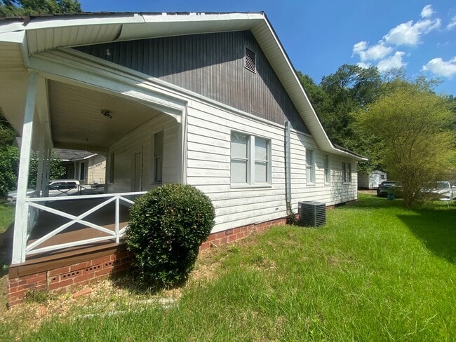 26 Hemlock Dr