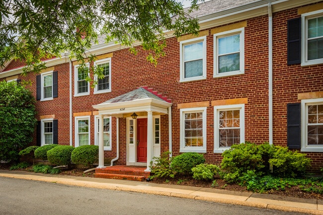 Charming front entrance - 4218 35th St S Apartment Unit #A2