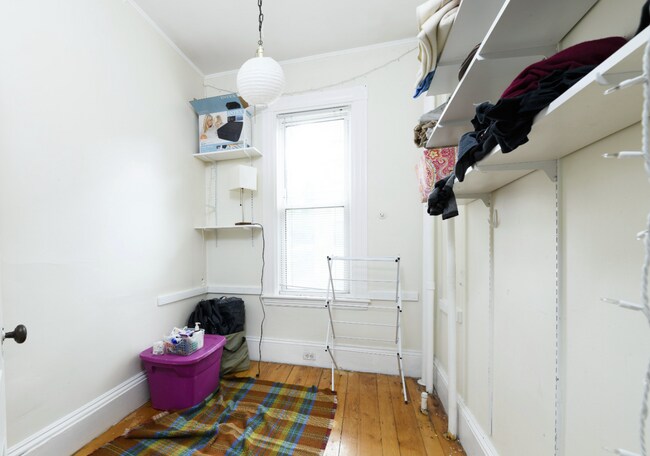 Photo - 10 Trowbridge St Unit 1