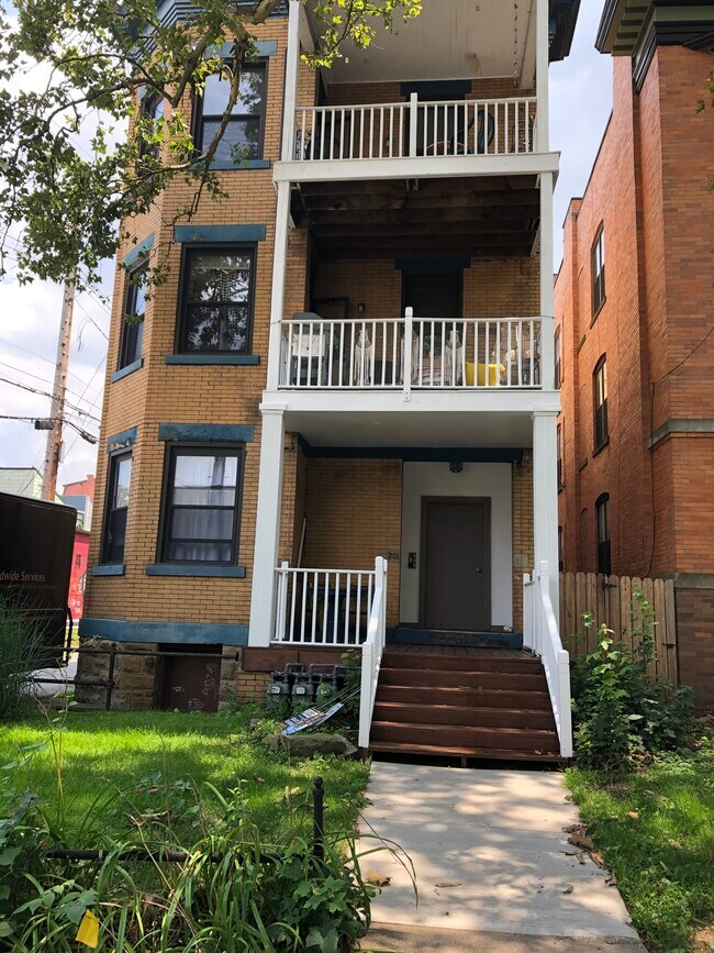 Photo - 201 S Millvale Ave Apartments Unit # 2. 201 South Millvale