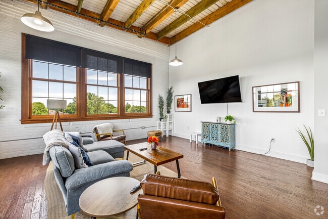 1BR, 1BA - 980SF - Living Room