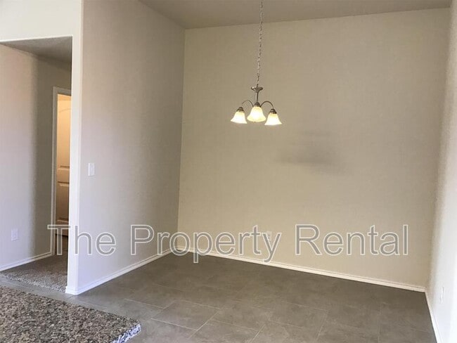 Photo - 1605 Wrangler Ln