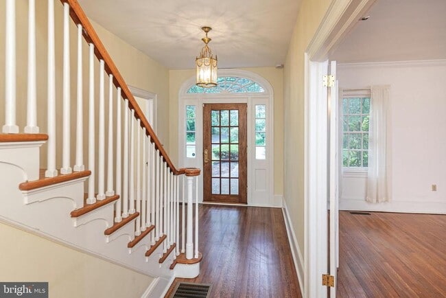 Photo - 254 Jefferson Rd