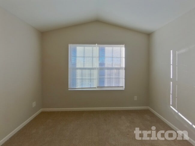 Photo - 5819 Hewitt Dr