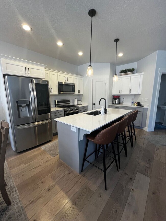 Photo - Beautiful Vinyard Townhouse