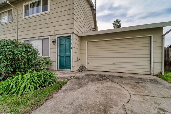 Photo - 0887 Unit 1316