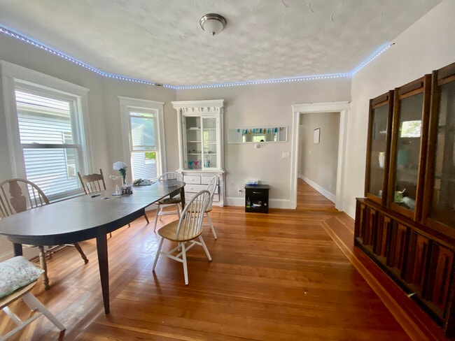 Photo - 106 Bromfield Rd