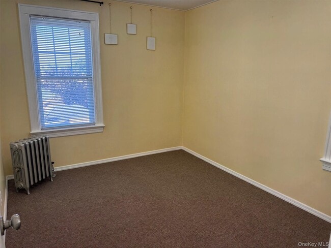 Photo - 6-12 College Pl