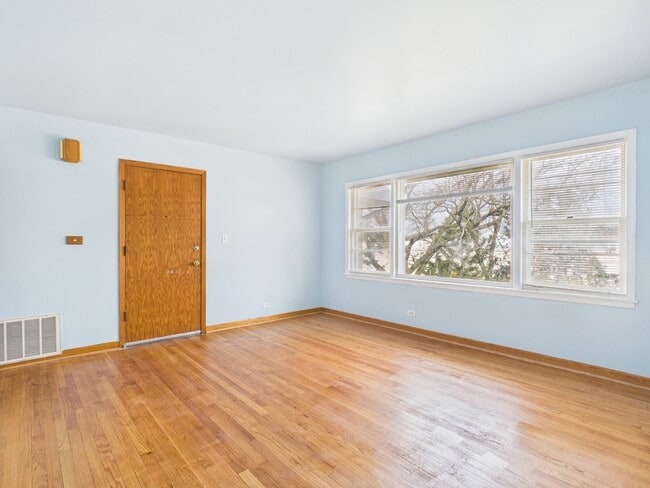 Photo - 755 Dulles Rd Unit E