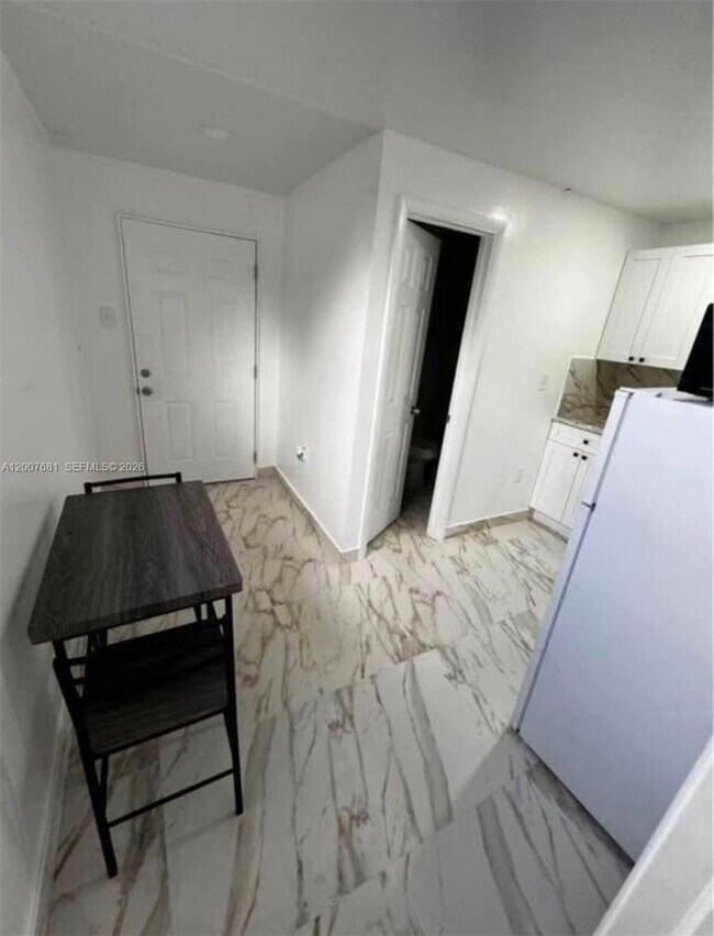 Photo - 4721 Peters Rd Unit A