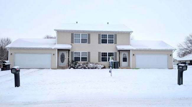 Photo - 726 S Main St