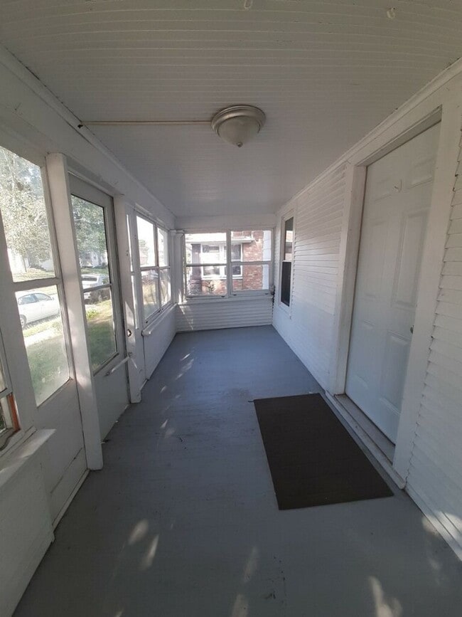 1123 18 1/2 Ave.