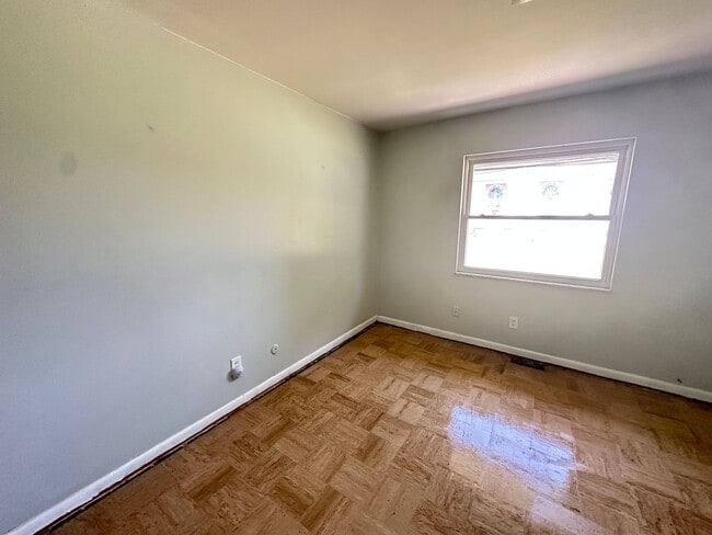 Building Photo - 2723 McCall St Unit 2725 Rental