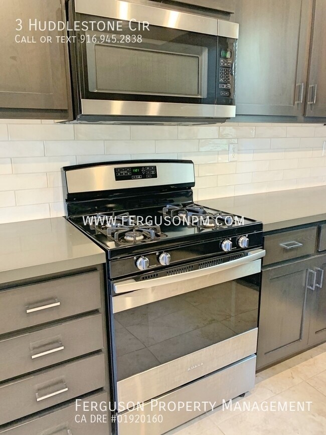 Like New East Roseville Home in a Gated Co... Rental House Rental in