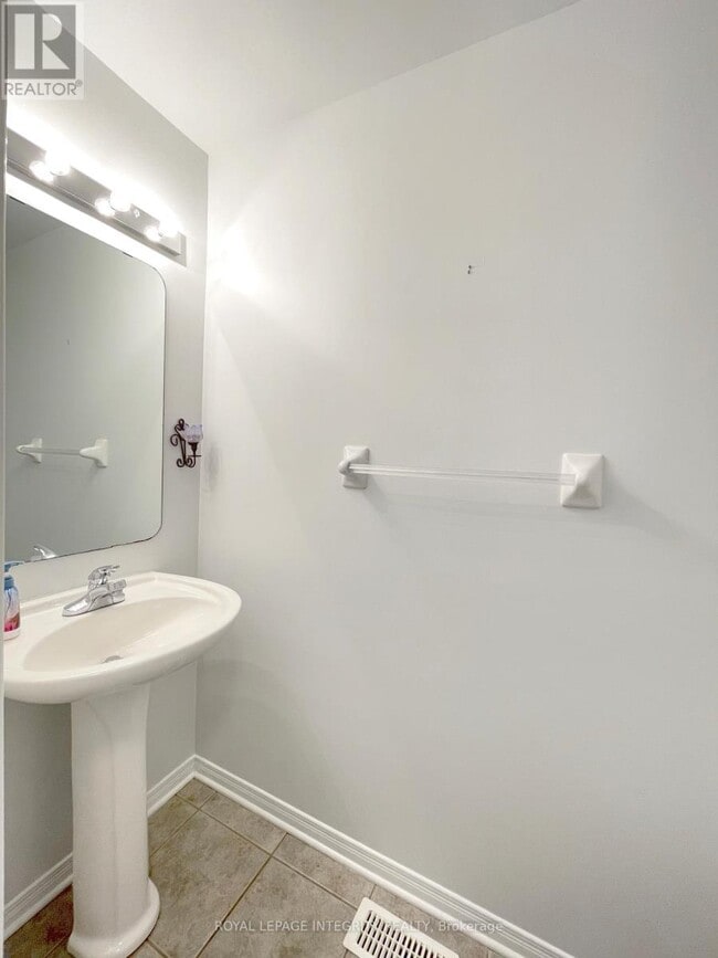 Photo - 27 Santa Cruz Private