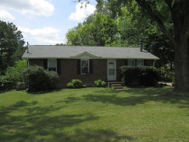 Building Photo - 702 Rodeo Rd