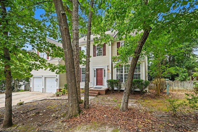 1203 Fairfax Woods Dr